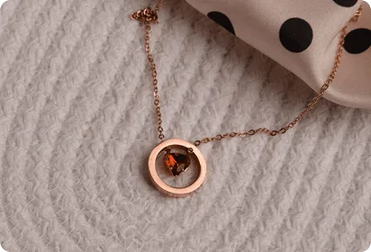Top 10 Must-Have Jewelry Pieces for 2026 - c7娱乐